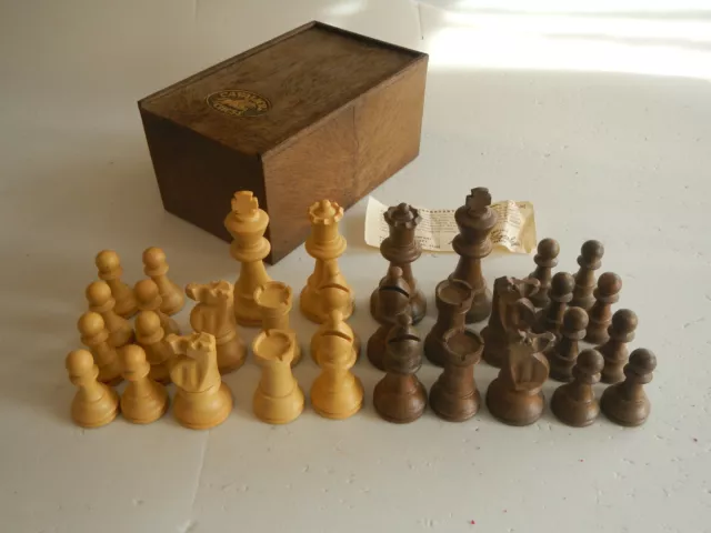 Vintage Cavalier Master Chess Game Hand Finished Lacquered Wood Staunton