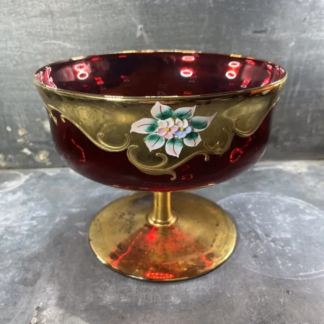 Ancienne, Vintage. Coupe, vase en verre Rouge  de Murano Milliaccio Venise .