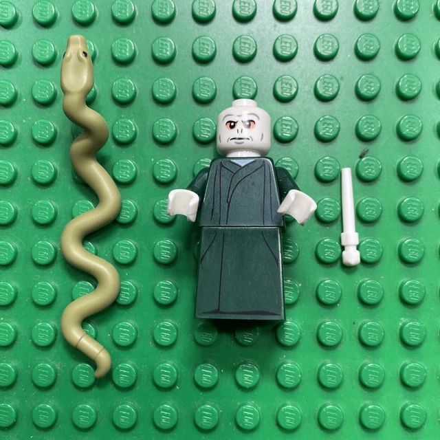 LEGO LORD VOLDEMORT Minifigure Harry Potter Series 1 71022 With Snake