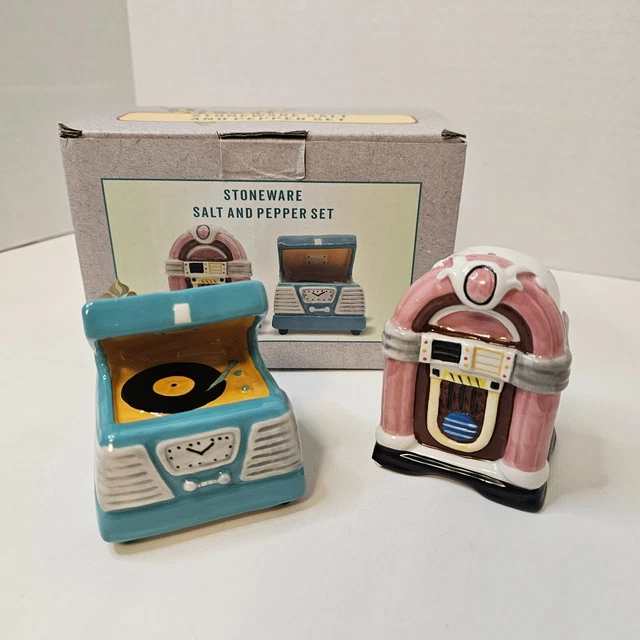 CRACKER BARREL RECORD Player and Jukebox Salt And Pepper Shaker Set