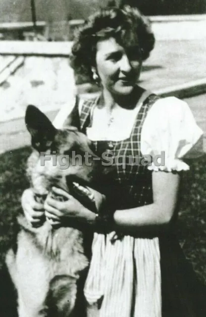 WW2 Picture Photo Eva Braun with Dog Bondi 3282