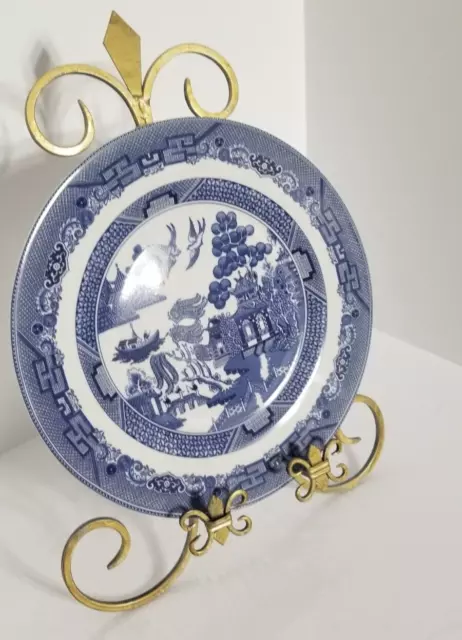 JOHNSON BROTHERS BLUE WILLOW PATTERN DINNER PLATE, 10 1/4"With Stand.