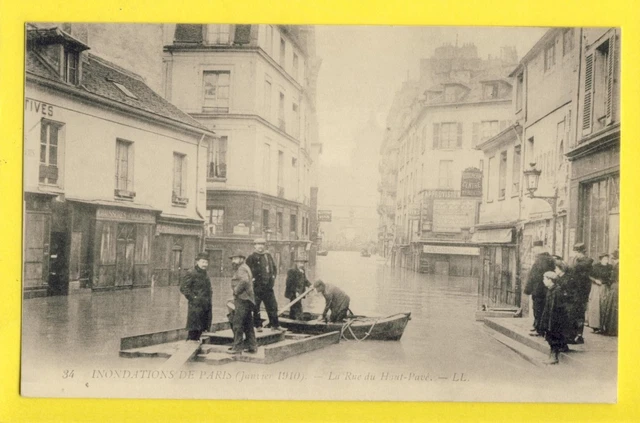 cpa France PARIS en 1910 Inondation Flood La RUE du HAUT PAVÉ Animés sous l'eau