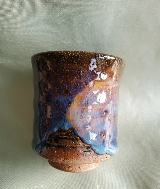 JA101: Yunomi, Teebecher, blaue Glasur, von Seigan Yamane, Japan, Hagi ware