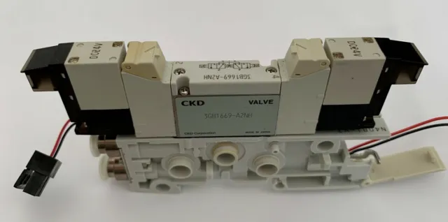 valvola pneumatica CKD 3GB1169-A2NH 24V USATA