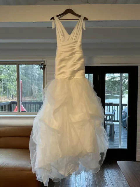 WHITE by Vera Wang Ivory Pleated Satin + Tulle Organza Wedding Dress Size 2 NTW