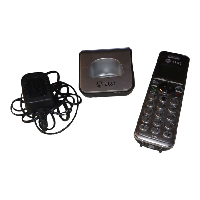 CL82201 AT T REMOTE CHARGER BASE Cordless Phone & standcradle ac charging dc GUC