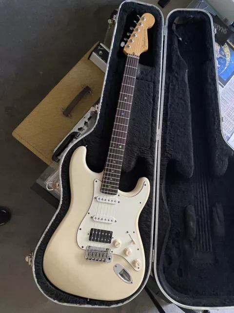 fender usa stratocaster deluxe