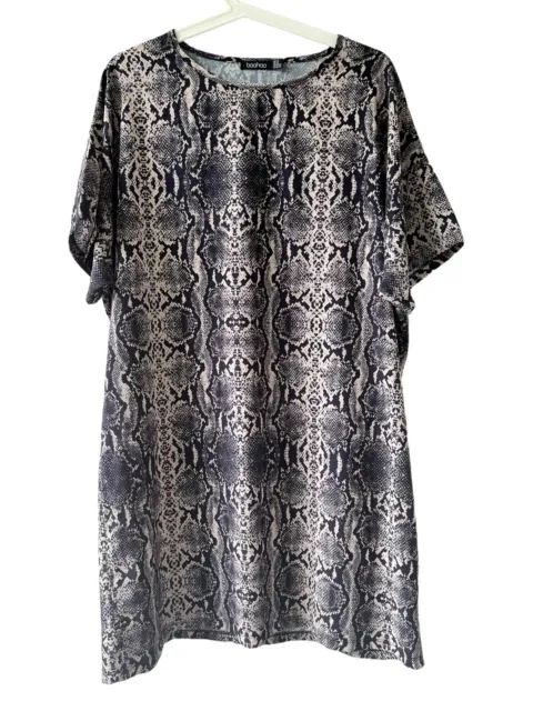 Boohoo Tunic Dress Women's Size 12 Short Sleeve Snake Print