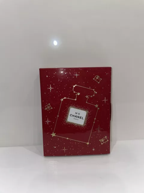 No. 5 Perfumes VIP GIFT Small Gold Snow Globe Christmas 2021