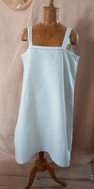 Linge ancien et mercerie ancienne - Lingerie fine et vêtements