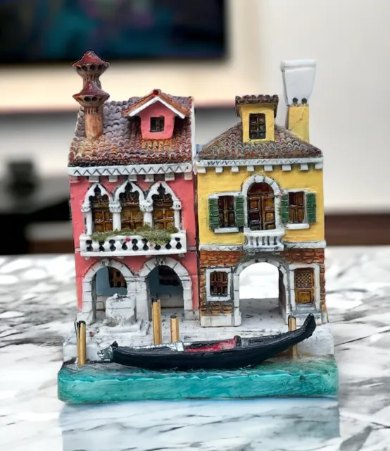 Giovanni Moro Venezia Italia Signed Hand Painted Resin Miniature Venice Italy