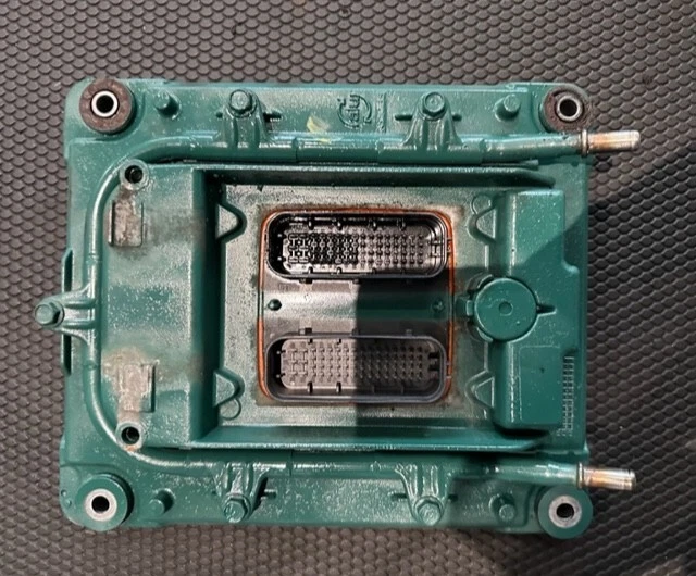 OEM 2013 Volvo D13H Diesel Engine Control Module ECM ECU 21900553