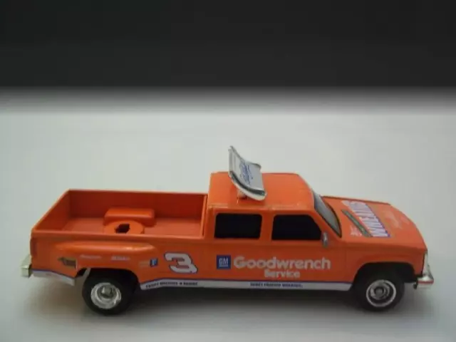 1/64 Scale Dale Earnhardt Wheaties 1997 Chevy Dually - Gorgeous - Action