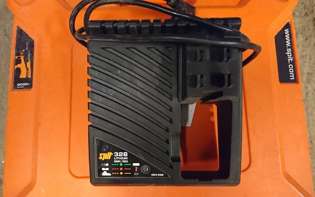 Chargeur Spit 10,8v Lithium 10,8 v 3A - Bricolage