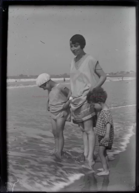 FRANCE Holidays à la Mer Family 1936 photo NEGATIVE glass plate Vr14L2n8