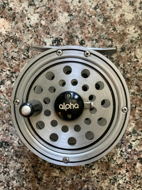 VINTAGE SHAKESPEARE ALPHA 7914 Fly reel - good used condition