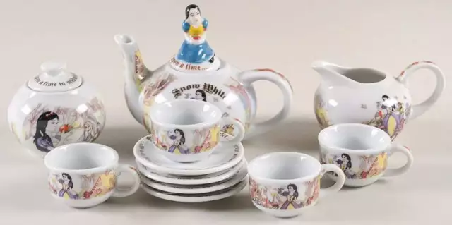 Cardew Design Snow White 13 Piece Toy Tea Set 9508554