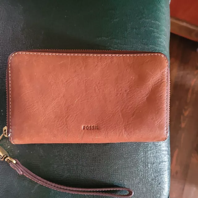 FOSSIL Brown Cowhide Leather Wristlet Zip Around Wallet