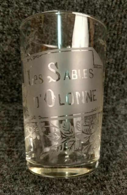 Ancien verre gravé Souvenir "les sables d'Olonne" ~1900 2