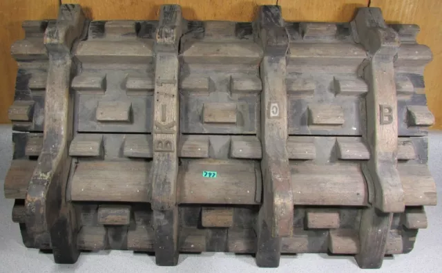 PRIMITIVE PC Co. 19th. Century HAND MADE Large Wooden RING GEAR MOLD MUST SEE!!!