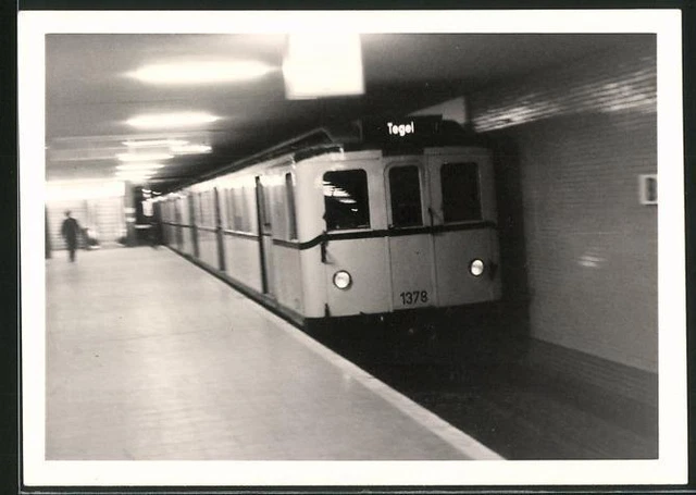 Fotografie unbekannter Fotograf, Ansicht Berlin, Bahnhof Britz-Süd, U-bahn Trie