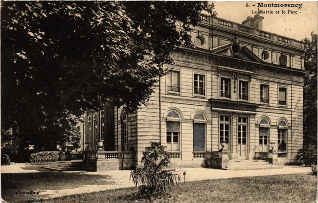CPA MONTMORENCY - La Mairie et le Parc (519455)