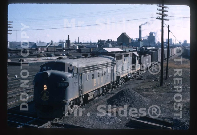 Original Slide B&O Baltimore & Ohio F7A 7071 & 1 Action Decatur IL 1970