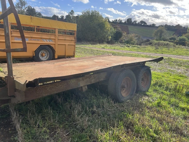agricultural-farm-trailer-flat-bed-for-bale-fertiliser-104-68