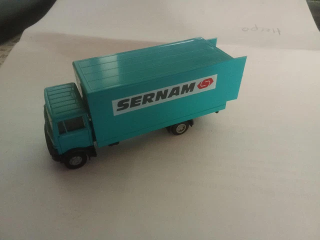 Miniature Camion Tuborg Beer HO 1/87 - Modèle Mercedes Rouge Et Blanc - Occasion Bon état