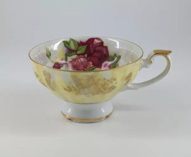 lM Royal Halsey Very Fine China TEA CUP Pearlized Yellow w/Red Roses Inside