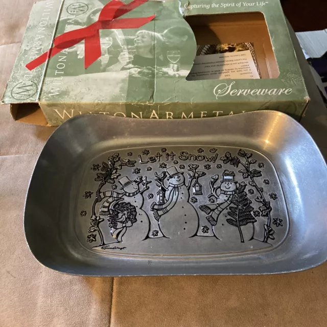 Wilton Armetale Susan Winget Let It Snow Bread Tray