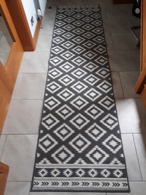 Hanse Home Diamond Runner Grey & White Colours 80cm x 300cm Good Condition