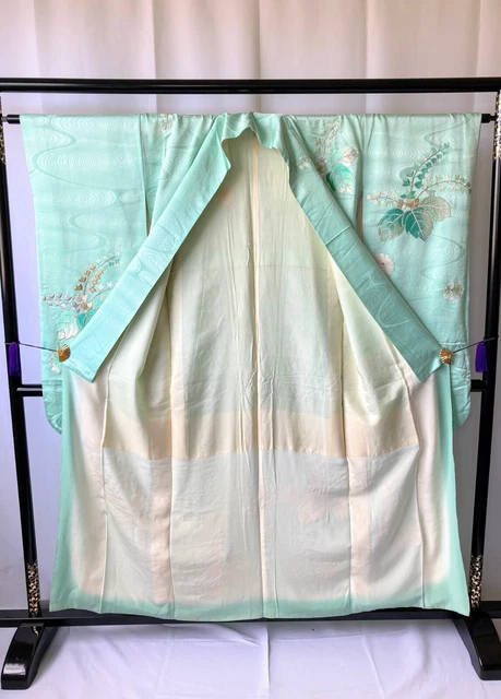Vintage Japanese kimono - Furisode Kimono robe with beautiful embroidery 7