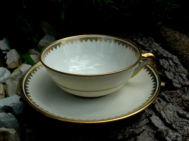 TASSE A CAFÉ ANCIENNE porcelaine de LIMOGES dorée or fin signé RAYNAUD & Cie