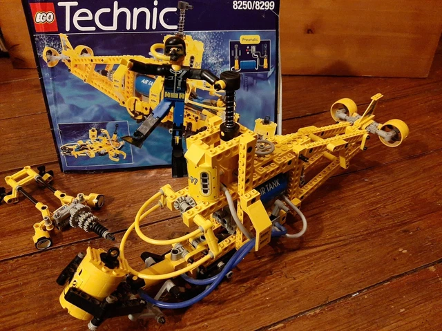 LEGO TECHNIC 8250 HARBOUR SEARCH SUB SUBMARINE 100 complete