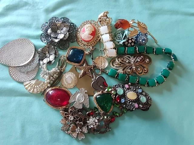 Vintage Costume Jewelry Scrap Craft Repurpose Lot Rhinestone Glass Acrylic Mix