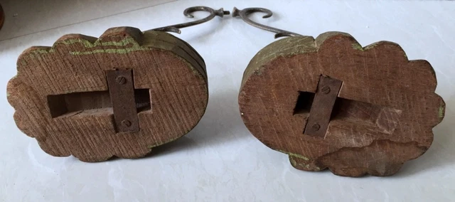 Antique Brass Wooden Hand Crafted Old Wall Fixing Beautiful Cloth Hanger 2 Piece 8