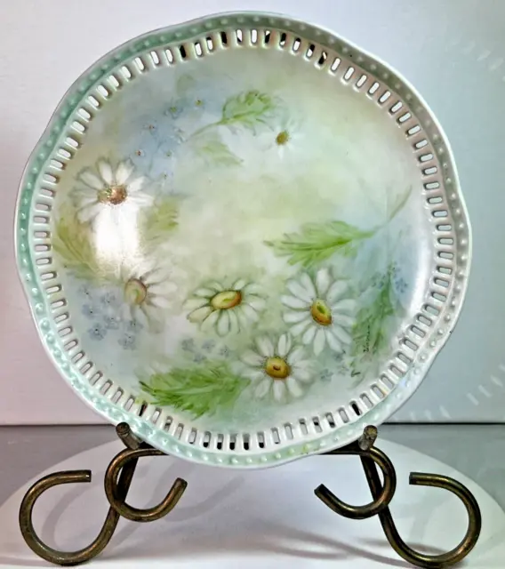Hand-Painted Reticulated Daisy Plate Green 8 1/4-in Cottage Core 1900's