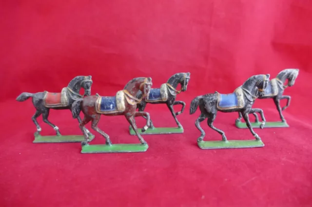 Ancien Soldat de plomb HEYDE 5 chevaux sans cavalier - Petite taille
