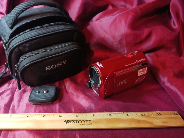 JVC Everio 35X Opitical Zoom Candy Apple Red Mini Camcorder W/ Accessories