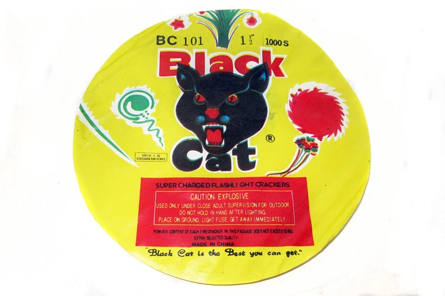 Vintage 1970s Black Cat Supercharged Flashlight Crackers 1 ½” 1000s Label, China