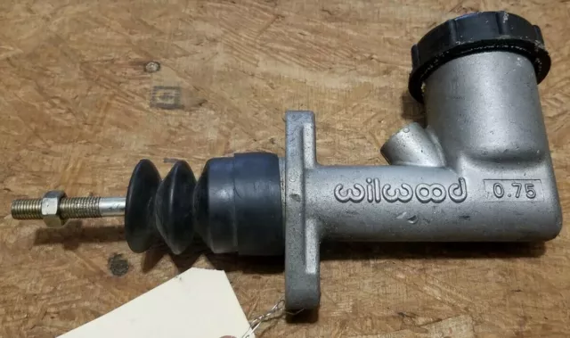 Wilwood 3/4" Bore Girling Style Master Cylinder, 260-1304, Lightly Used