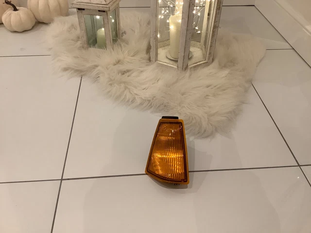 Genuine VOLVO 340 360 FRONT INDICATOR UNIT  HELLA Drivers side NEW NOS LENS