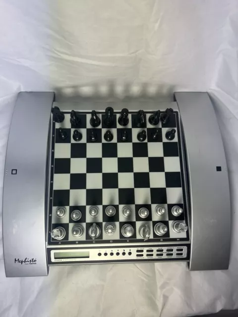 Saitek Mephisto Explorer Pro Electronic Chess Game Endorsed Gary