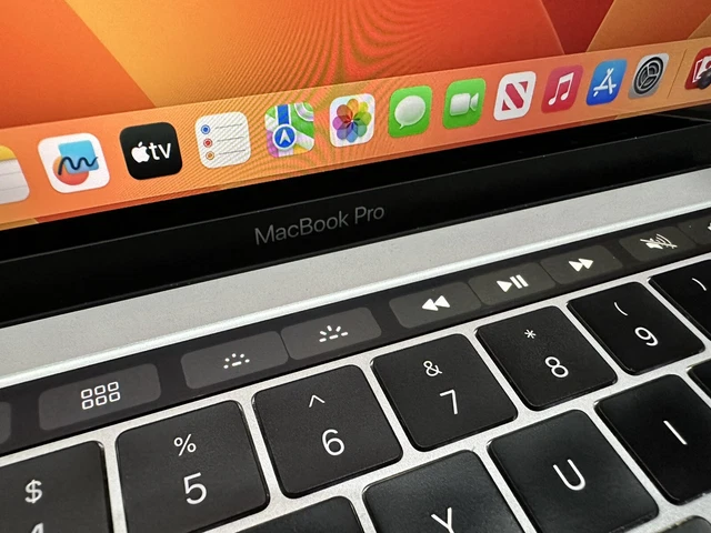 Apple MacBook Pro Retina 13,3" 2017 - 256 GB SSD 16 GB RAM 3,1 GHz Core i5 - argento 10