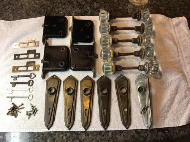 BEAUTIFUL ANTIQUE LOT 12-Point Glass 2" Door Knob Lock Sets Skeleton Keys Screws