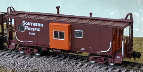 N Scale BLUFORD SHOPS 44285  SP Southern Pacific  Int. Ph 4 Bay Window Caboose