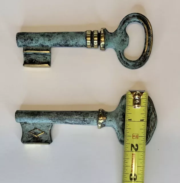 Lot Of 2 Vintage Brass Skeleton Key Corkscrew Bottle Opener’s Read Description 2