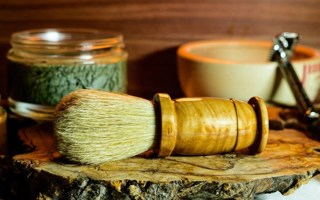 Pennello da Barba in legno di ulivo nodo 28mm pelo maiale